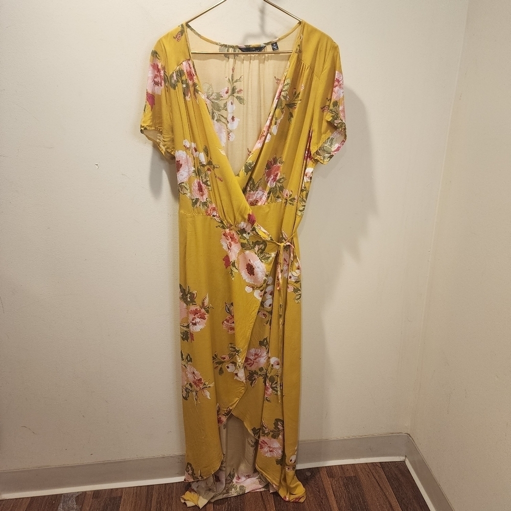 mlle Gabrielle Yellow Floral Wrap high Low Rayon dress size 1X